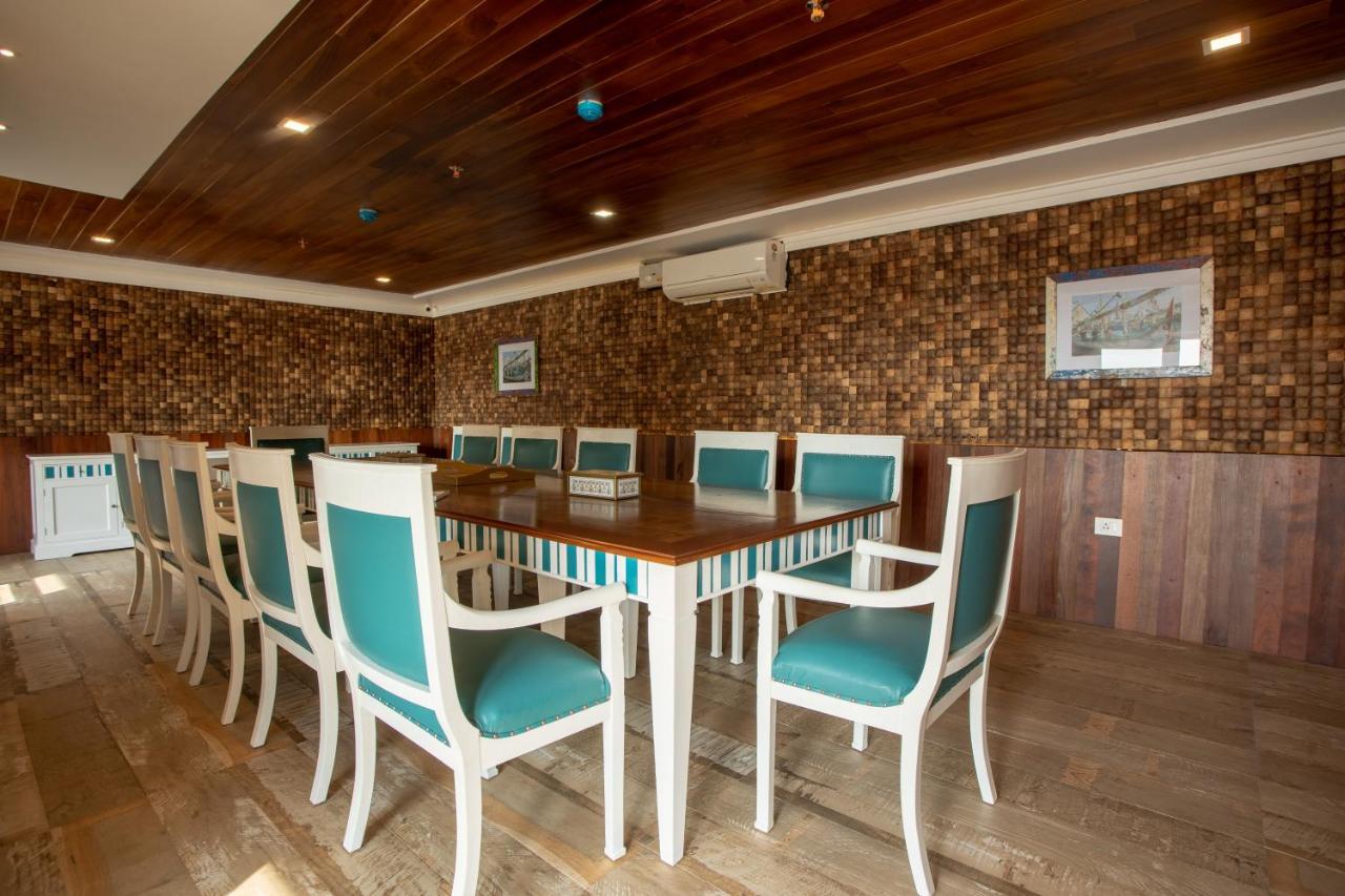 State Beach Resort And Spa Cananor Exterior foto